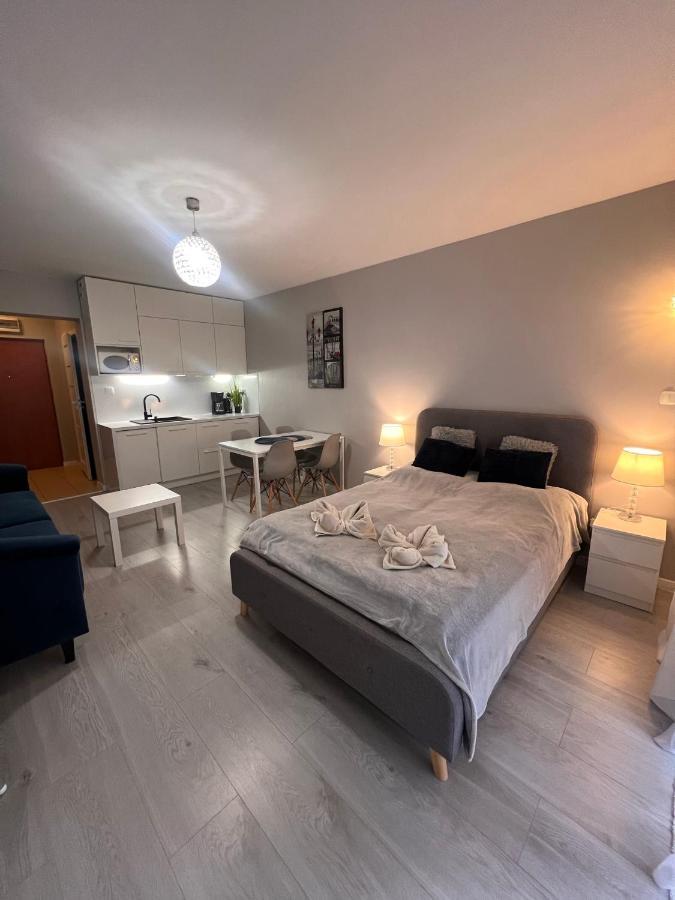 Apartamenty Na Zdrojowej ชวีโนวิชแจ ภายนอก รูปภาพ