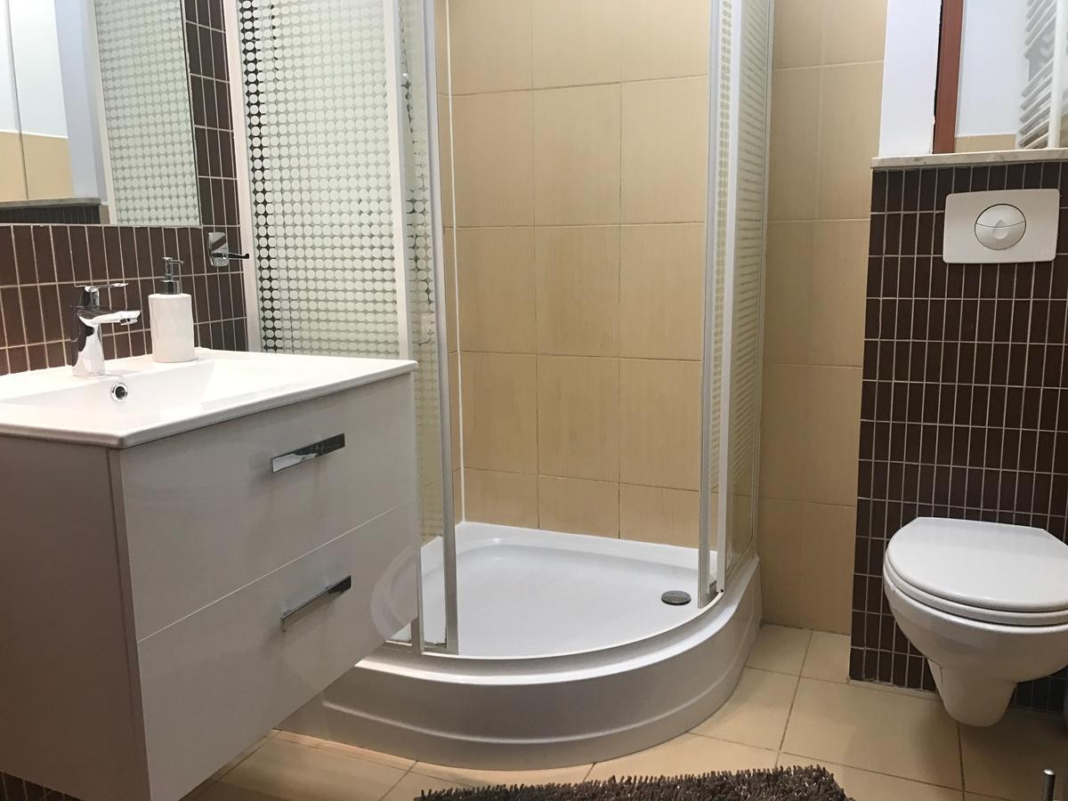 Apartamenty Na Zdrojowej ชวีโนวิชแจ ภายนอก รูปภาพ